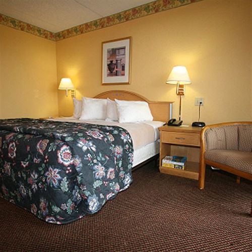Knights Inn Six Flags Lodge West Zimmer foto